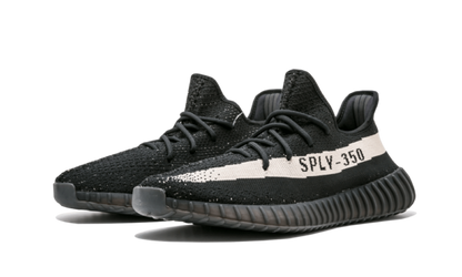 YEEZY 350 V2 Oreo