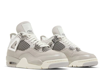 Air Jordan 4 Retro Frozen Moments (W)